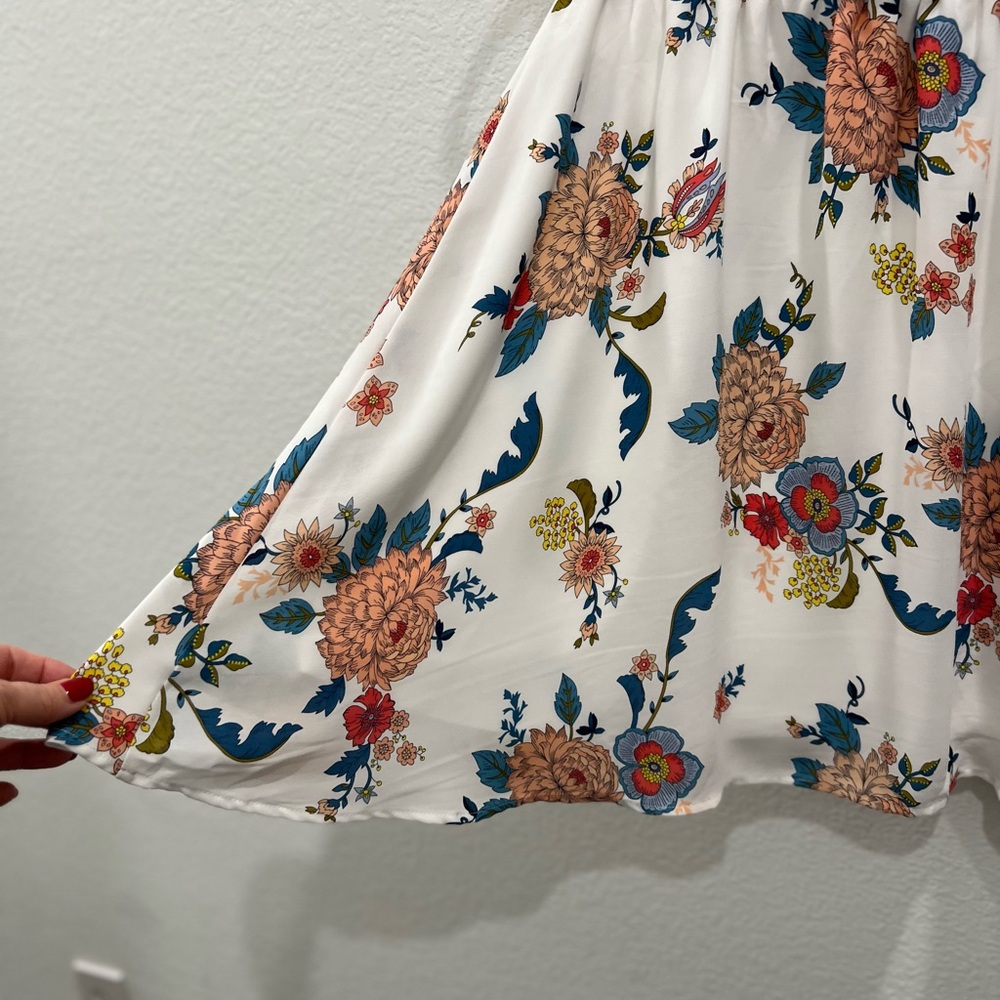 Philosophy white background airy floral print‎ skirt Size L - Picture 4 of 6